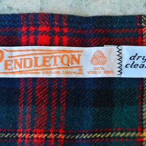 Pendleton Red & Green Plaid Scarf 100% virgin wool unisex